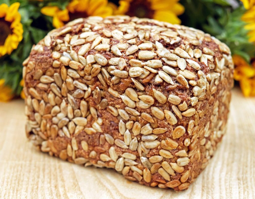 לחם שיפון חמניות